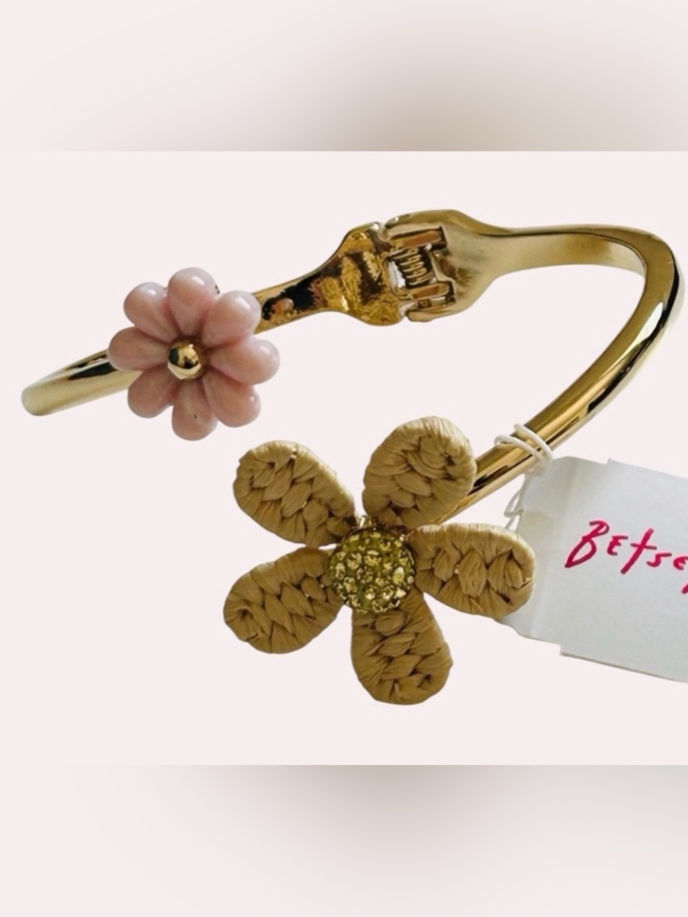 BETSEY JOHNSON Raffia Pearls Flowers Hinged Bracelet Boho Hippie Nature NEW NWT